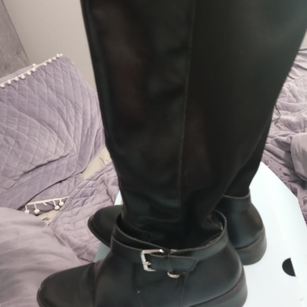 Winter Boots - Picture 4 of 6